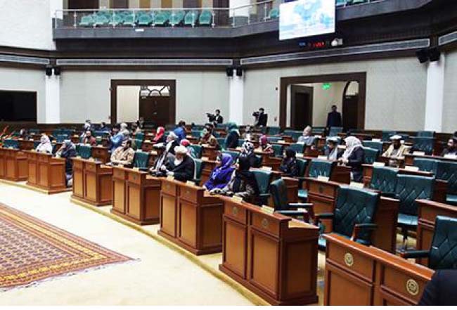Senators Call on Ghani to  Dissolve the High Peace Council
